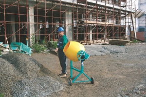 Betoniera IMER SYNTESI 140 230V 0,3 kW cuva plastic HDPE - Img 2