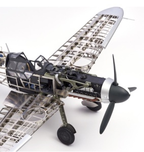 Aeromodel Messerschmitt BF109G Fighter, scara 1:16 Model de aeronava din metal - Img 6