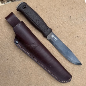 Cutit Full-Tang Morakniv Garberg GRAND Carbon cu teaca de piele pentru Bushcraft si Outdoor - Img 4