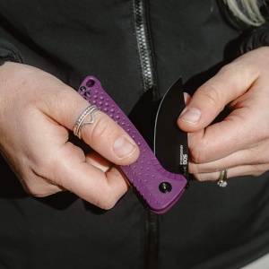 Cutit pliabil SOG Adventurer LB Dusk Purple Black 13-11-04-43, lama Drop Point 5Cr15MoV Satin, Lockback, maner GRN Dusk Purple & Black, EDC Outdoor - Img 10