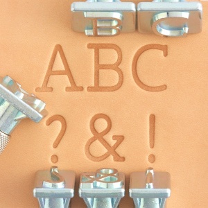 Set de stante alfabet Craftool Typewriter 3/4 in (19 mm), 26 litere si 5 simboluri, cu maner - Tandy Leather 8172-00 - Img 9
