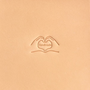 Cap de stanta de embosare 3D Craftool, model maini in forma de inima, facut manual (Handmade Heart Hands) - Tandy Leather 8471-00 - Img 2