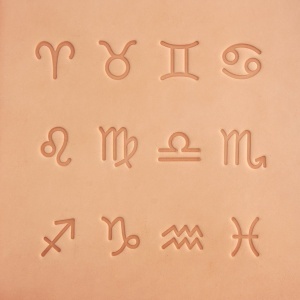 Cap de stanta de embosare 3D Craftool, model zodiac varsator (Aquarius) - Tandy Leather 8464-11 - Img 2