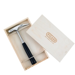 Ciocan de dulgher Picard 298e, cromat, fata striata, 1396 g, in cutie cadou din lemn