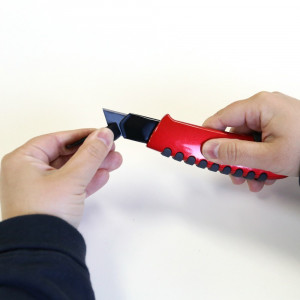 PMGL-EVO1R Cutter metalic PREMIUM 18 mm, NT Cutter - Img 5