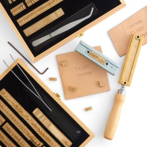 Set de caractere din alama TandyPro Brass Imprint pentru imprimare termica - Tandy Leather - Img 3