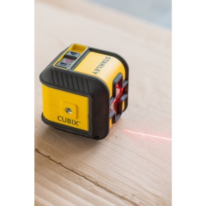 Stanley STHT77498-1, nivela laser cubix cu linie in cruce, lumina rosie, auto-nivelare, prindere cu clema, QuickLink, raza actiune 12m, include 2 baterii AA, clema si husa - Img 6