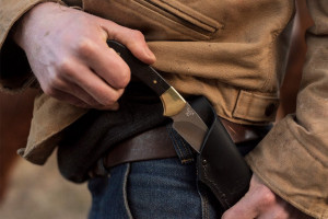 Cutit vanatoare Buck 113 Ranger Skinner 0113BRS-B, Lama 7.9 cm, lemn, teaca din piele - Img 6