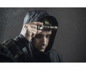 F08701CO Lanterna Wizard C2 Pro Magnet USB Olive - lumina alba, Armytek - Img 10