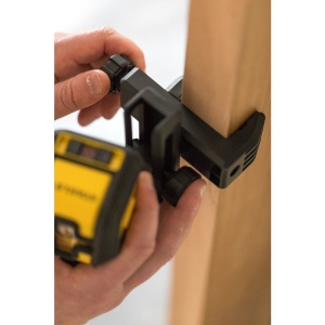 Stanley STHT77498-1, nivela laser cubix cu linie in cruce, lumina rosie, auto-nivelare, prindere cu clema, QuickLink, raza actiune 12m, include 2 baterii AA, clema si husa - Img 10