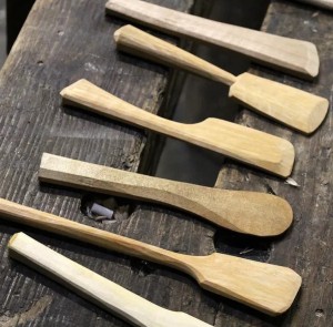 Set lingura subtire si spatula de cioplit din lemn de cires - Img 10