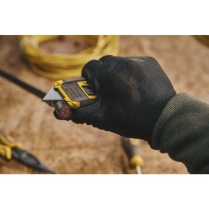 Stanley STHT10432-0, Cutter compact cu lama retractabila, 135mm + o lama trapezoidala 62mm - Img 11