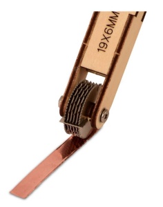 Scula de nituire micro 19x6 mm pentru Modelul navei Hull - Artesania Latina - Img 3