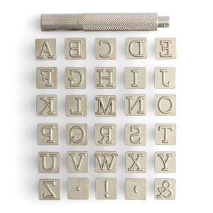 Set de stante alfabet Craftool Typewriter 3/4 in (19 mm), 26 litere si 5 simboluri, cu maner - Tandy Leather 8172-00 - Img 7