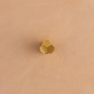 Stanta de embosare din alama, model tri-weave (Triweave) - Tandy Leather 8900-05 - Img 3