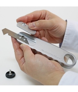 Set Cutter metalic pentru plastic profesional +5 LAME DE SCHIMB NT Cutter - Img 7