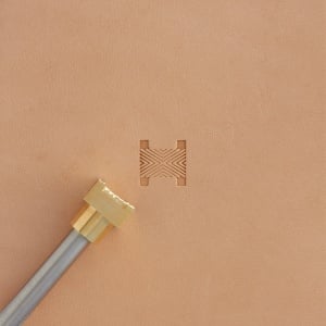 Stanta de embosare din alama, model impletitura lattice cu linii (Lined Lattice Weave) - Tandy Leather 8900-44