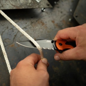Cutit pliabil SOG Escape 2.0 Hi Viz Orange 11-52-02-43, lama Clip Point AUS-8 partial zimtata, taietor centura, spargator geam, maner aluminiu - Img 6