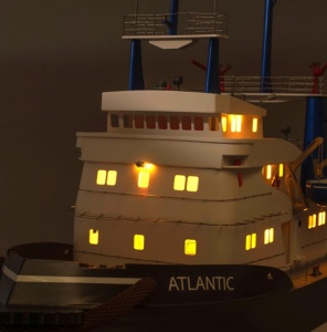 Navomodel Tugboat Atlantic, scara 1:50 Kit model de nava din lemn si ABS navigabil (compatibil R/C) - Artesania Latina - Img 5
