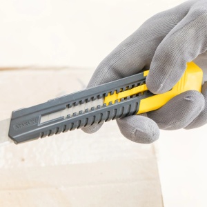 Stanley 1-10-151, Cutter cu lama segmentata si blocare prin glisare, 165mm + o lama segmantata 18mm - Img 5