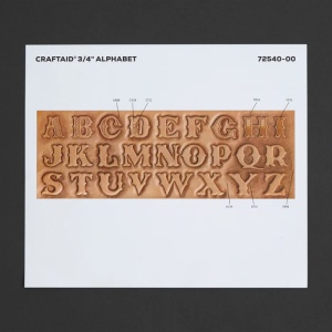 Sablon reutilizabil Craftaid, model alfabet de 19 mm (3/4 in) (3/4" Alphabet) pentru modelaj piele - Tandy Leather 72540-00