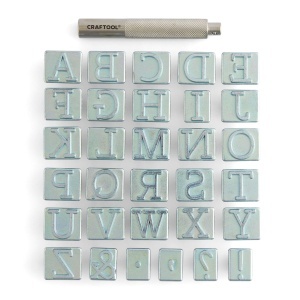 Set de stante alfabet Craftool Typewriter 1/2 in (13 mm), 26 litere si 4 simboluri, cu maner - Tandy Leather 8171-00 - Img 9