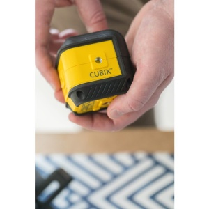 Stanley STHT77498-1, nivela laser cubix cu linie in cruce, lumina rosie, auto-nivelare, prindere cu clema, QuickLink, raza actiune 12m, include 2 baterii AA, clema si husa - Img 13