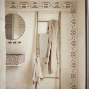 Stencil 59 x 17cm Reusable Repetitive Traditional Motif - SMTR15