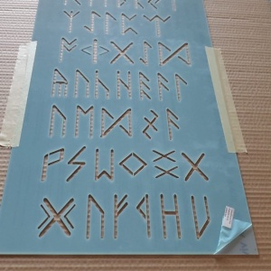 Sablon Refolosibil Runic Alfabet 89 * 59cm / 58 * 34cm * grosime 0.5 / 1mm - SP260 - Img 2