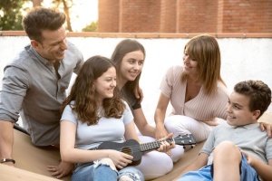 Ukulele gitara za decu 4 zice crna - Img 6