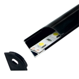 Crni ugaoni aluminijumski profil za LED trake 15,8 x 15,8 mm – kompletan proizvod sa crnim difuzorom