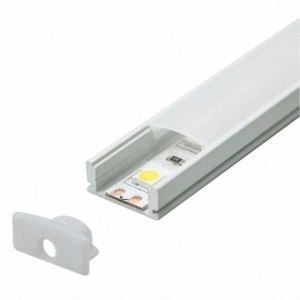 Bela nadgradni aluminijumski profil za led trake 17,4 × 7 mm sa belim difuzorom – glavni prikaz