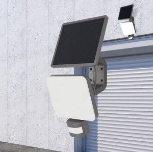 Solarna LED zidna lampa 15W sa senzorom i promenljivom bojom svetlosti – zadnja strana proizvoda