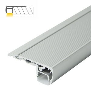 Nadgradni aluminijumski profil za stepenice za LED trake – prikaz proizvoda iz drugog ugla