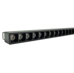 Linearni magnetni LED reflektor 24W sa usmerenim svetlom