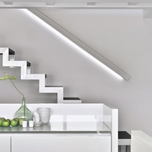 Sivi ugaoni aluminijumski profil za LED trake 15,8 x 15,8 mm dužine 3 m, tačna izvedba proizvoda – glavni prikaz profila