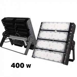 Industrijski LED reflektori za hale i radionice — industrijski reflektor sa četiri LED modula