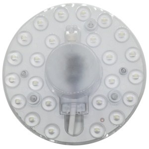 LED umetak za plafonjeru sa magnetima — krupni plan LED dioda i centralnog drajvera