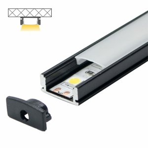 Nadgradni aluminijumski profil za LED trake 17,4 x 7 mm – crni, 2 m sa belim difuzorom – profil i završni element iz drugog ugla