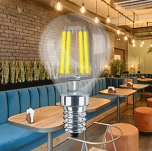 LED filament sijalica mali balon 4 W — umanjeni prikaz sijalice u industrijski uređenom lokalu