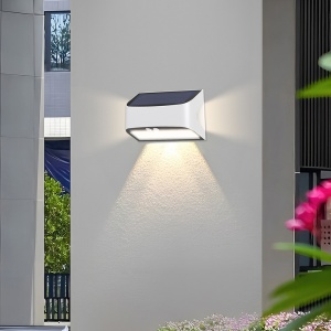 Solarna zidna lampa sa senzorom pokreta 6W — bočni pogled na kućište i tastere
