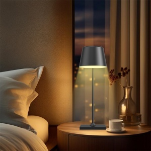 LED stona lampa Tower 1 punjiva crna – prikaz proizvoda iz drugog ugla