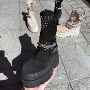 Ghete Rockstar Summer 2 - bej/ negru - piele ecologica