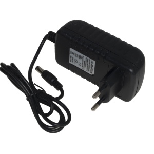 Ispravljač napona "Plug-In" 12VDC 3000mA