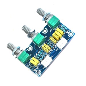Audio pretpojačalo XH-M802