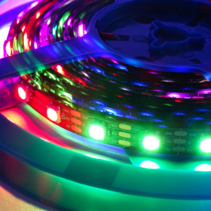 Adresabilna magic LED traka 60LED 5050 RGB - Img 3