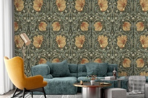 Living modern cu canapea turcoaz pusă în valoare de un fototapet spectaculos cu motive florale clasice, un tapet cu design personalizat ideal pentru un perete de accent rafinat.
