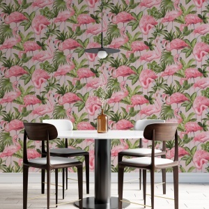 Zonă de dining stilată cu un perete de accent decorat cu fototapet exotic cu păsări flamingo, oferind un aspect de tapet personalizat rafinat pentru o locuință modernă.
