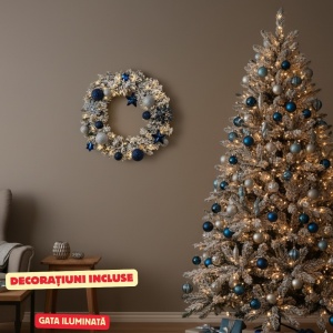Coroniță de Crăciun iluminată cu LED-uri, brad imperial decorat cu zăpadă și globuri albastre. diametru 50 cm, pentru interior