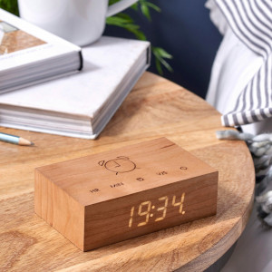 Ceas de masa cu afisaj digital si din lemn natur